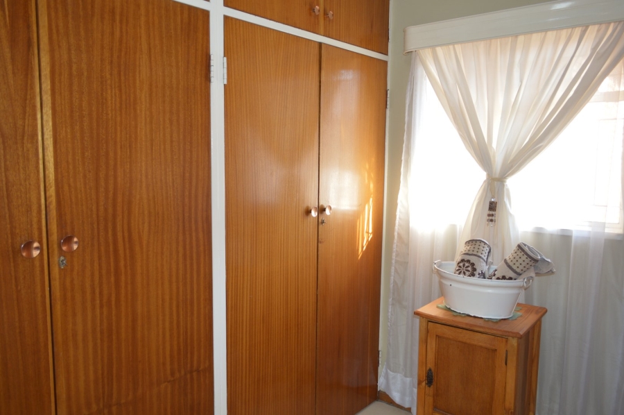 6 Bedroom Property for Sale in Flamwood North West